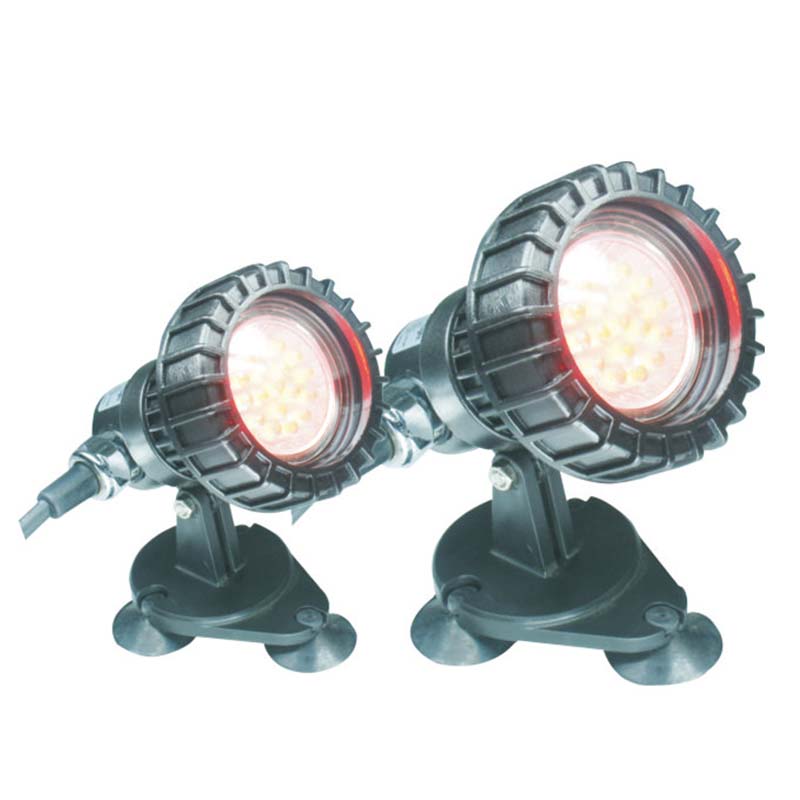 Потопна светлина за риби над земјата